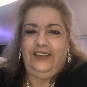 Meet your Posher, Mireya